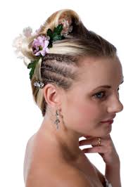 http://t2.gstatic.com/images?q=tbn:Y19ytKkFi_wyEM:http://hairstyleschat.com/wp-content/uploads/2009/05/short-hair-style-prom-hairstyles2.jpg&t=1