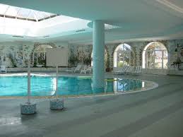 La piscine Piscine-couverte-hotel