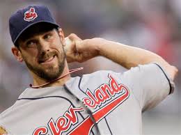 pitcher Cliff Lee throwing