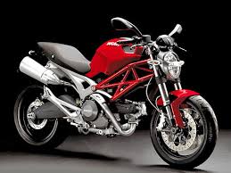 Ducati Monster 696 -