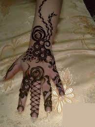 نقره لتكبير أو تصغير الصورة ونقرتين لعرض الصورة في صفحة مستقلة بحجمها الطبيعي