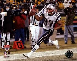 Titans claim WR Randy Moss off