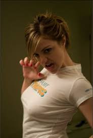 Abby Elliott (pictured at