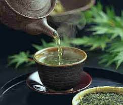 Чудодейният зелен чай пази от рак дори и пушачите