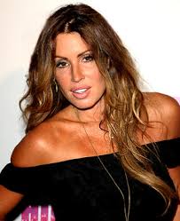 Rachel Uchitel Returns to