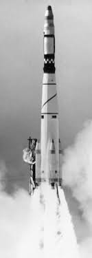Plik:Thor SLV-2A Agena D with
