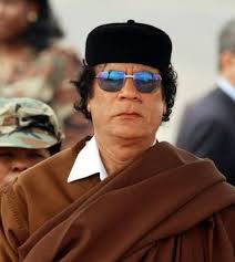 En un seul mot  - Page 3 Khadafi1