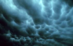 [FLOOD!] Sujet au plus grand nombre de pages - Page 30 Mammatus-clouds-Tulsa-1973