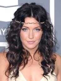 Katie Cassidy Hairstyles