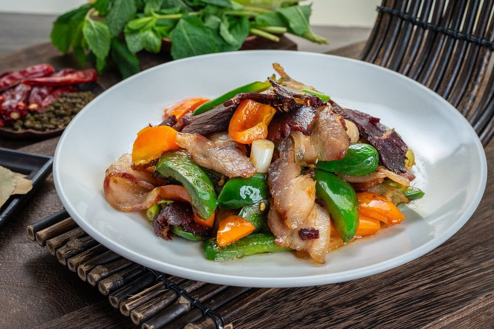 spicy & cloud restaurant by null