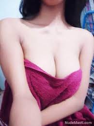 Nude imdiam girl show boobs jpg x Indian teen boobs