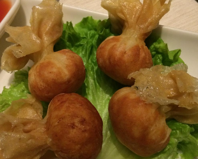 Bon Wei by null