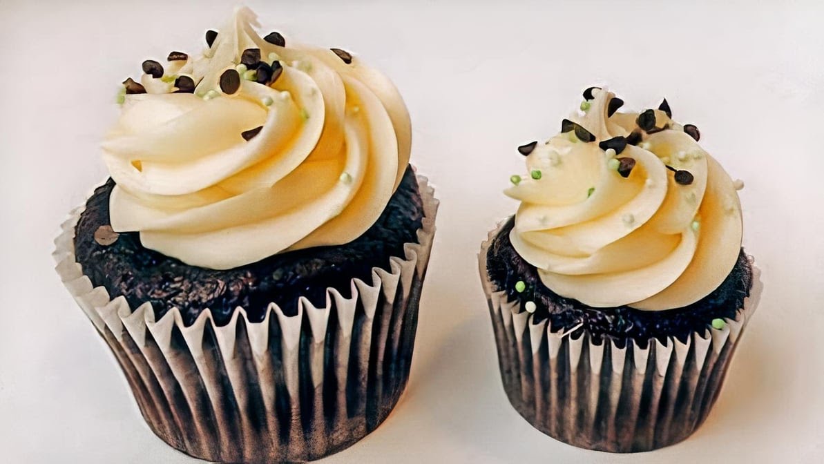 Saint Cupcake & Poplandia Artisan Popcorn by null