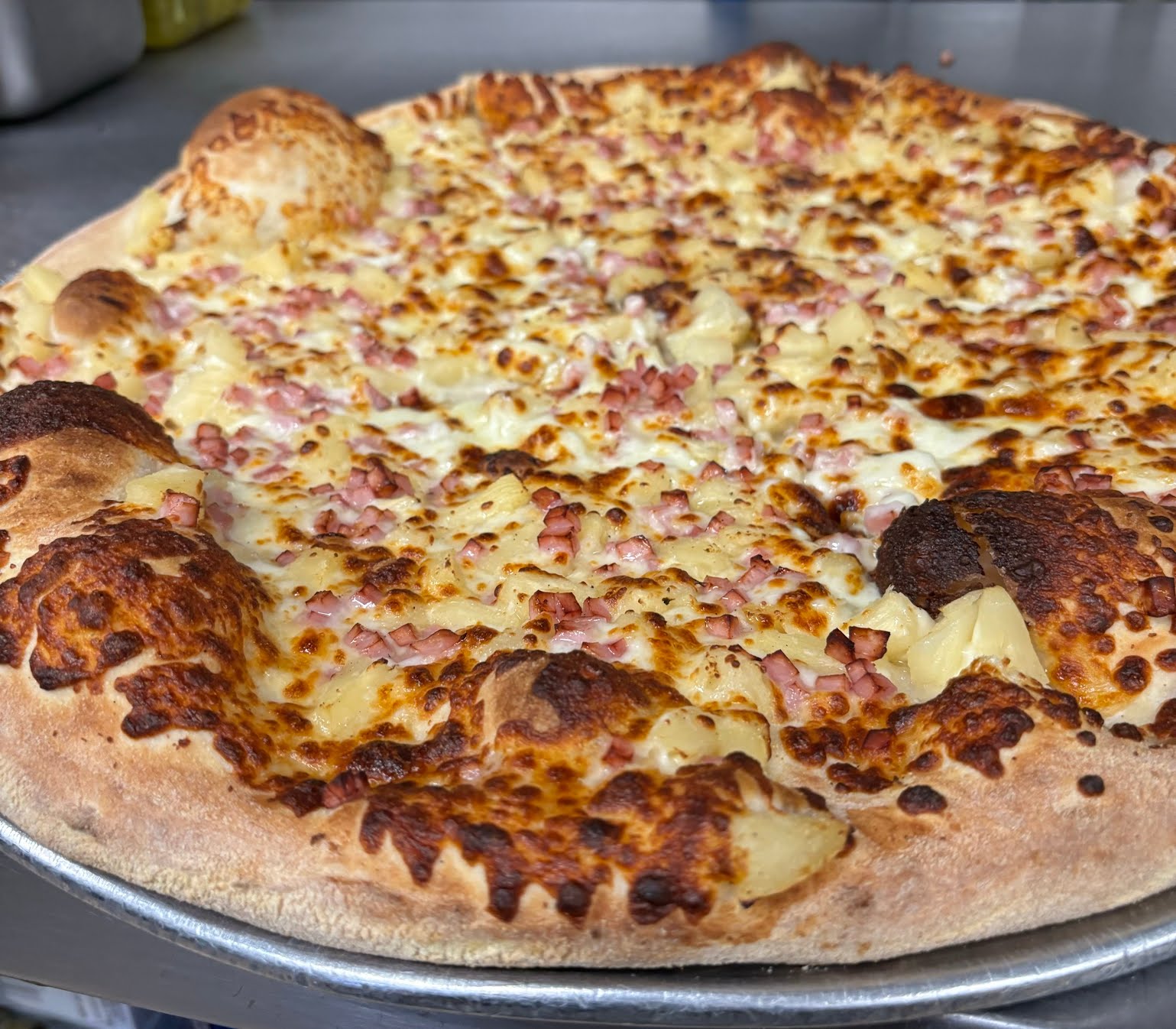 Ernesto's Pizza by null