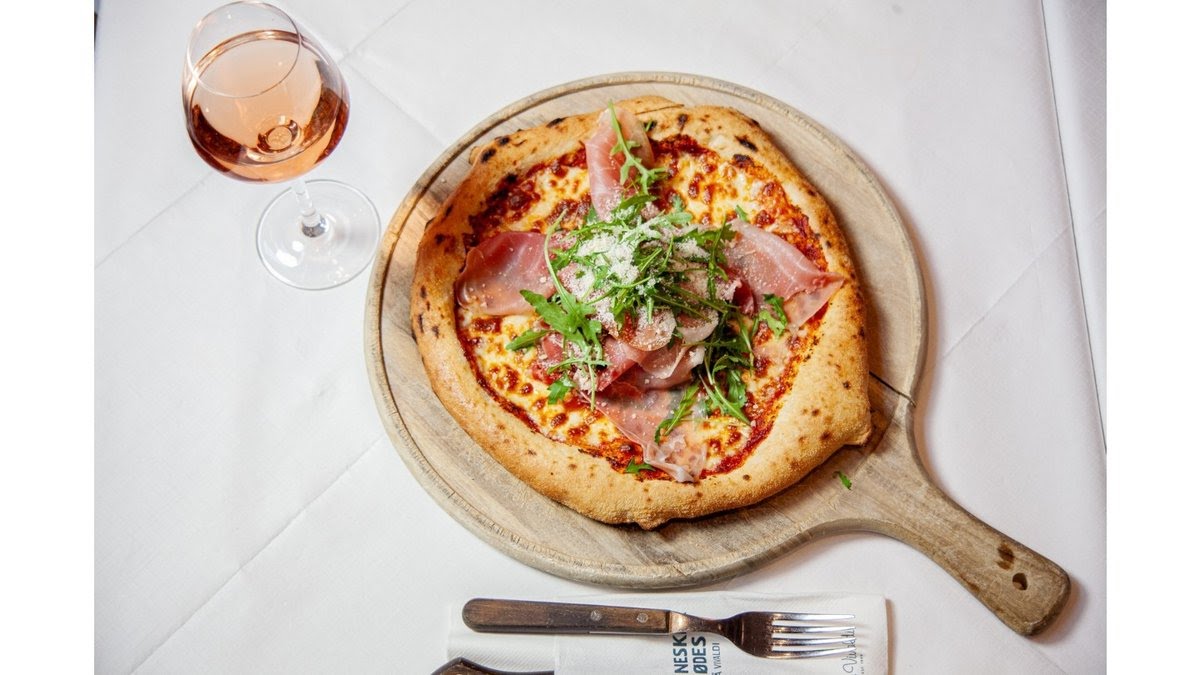 Cafe Vivaldi by null