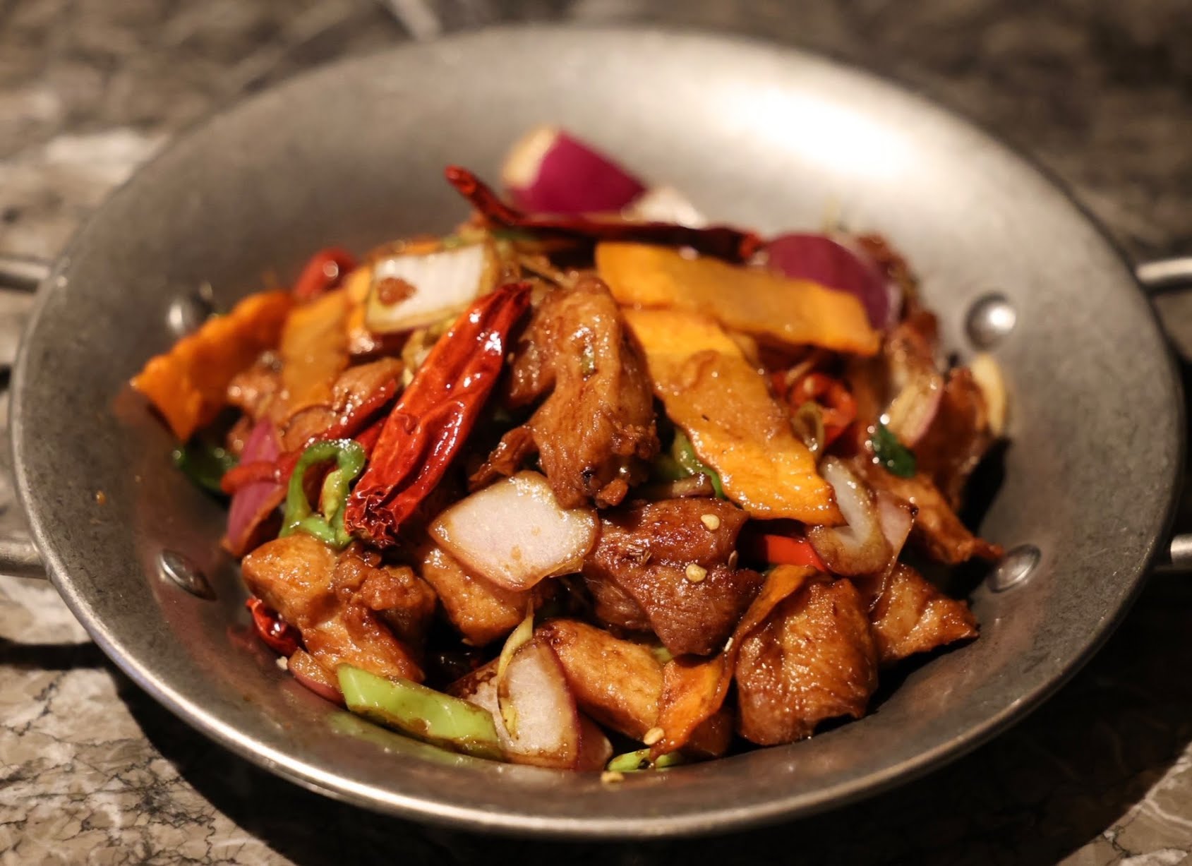 Aves Thai & Asian Fusion restaurant by null