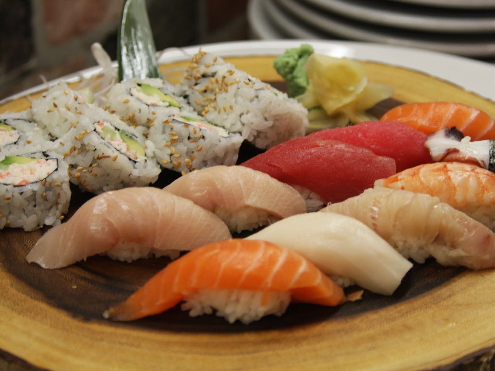 VICTOR'S SUSHI by null