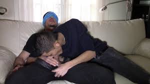 Cocksucker worships a monster dick gay porn video on gayarabclub jpg x Se fait sucer