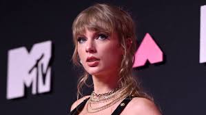 Taylor swift big boob porn slut png x Taylor swift tits