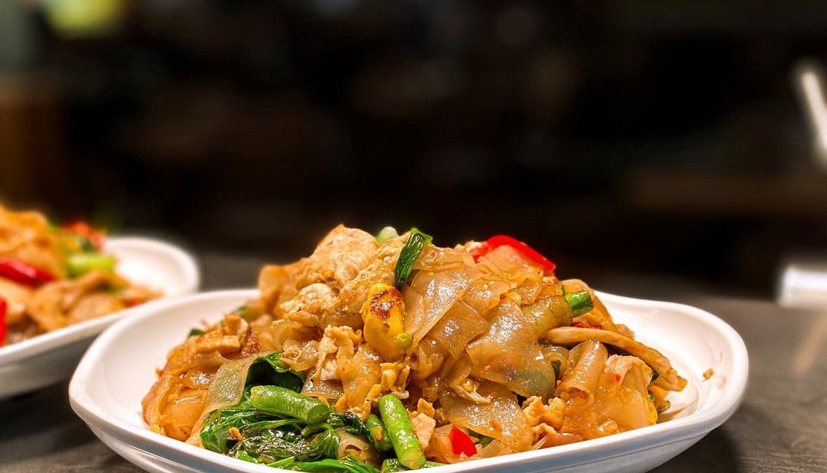 Ve La Thai Fine Dining Restaurant & Wine by null