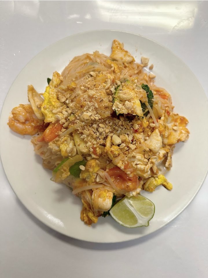 Ling's Asian Cuisine by null