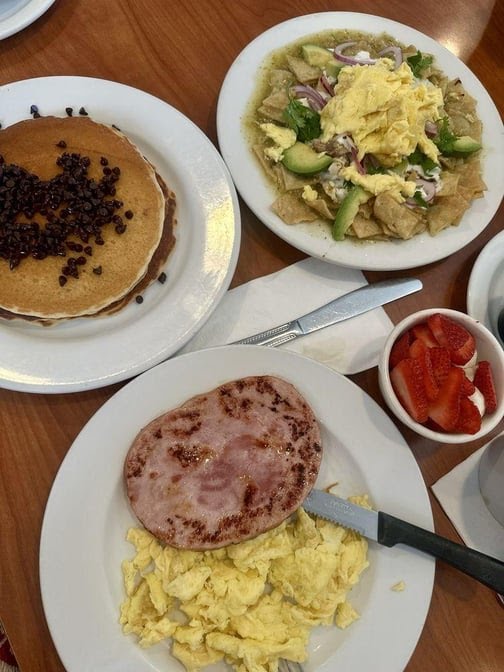 Patys Restaurant by null