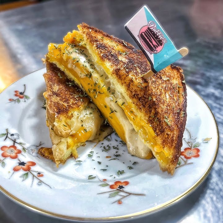 Bubbie’s Plant Burgers & Breakfast by null