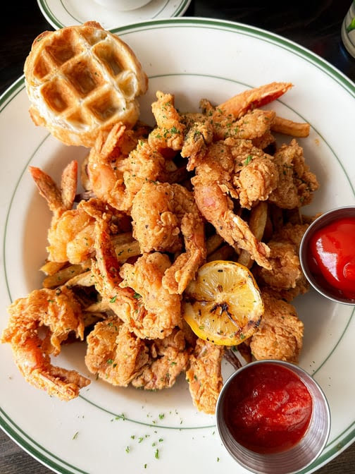 Taste Kitchen + Bar by null