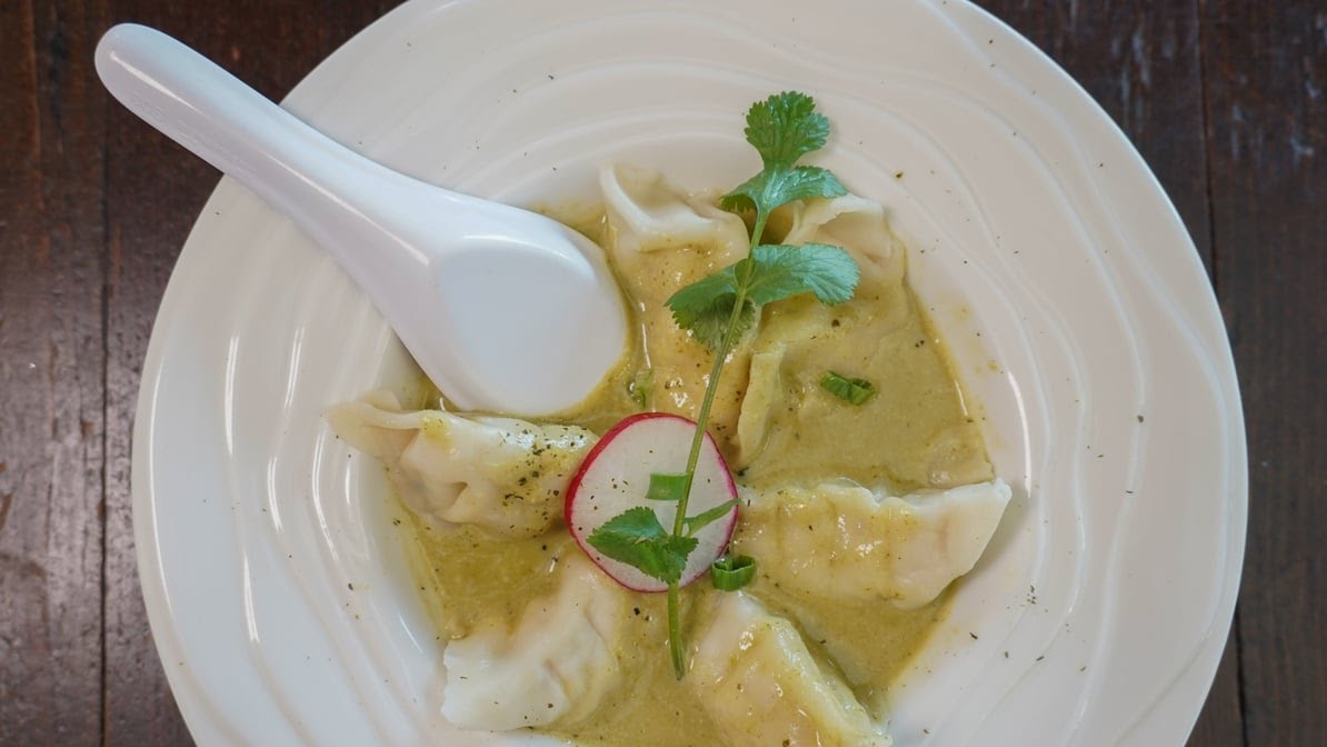 Summer Buffalo Thai Burbank by null