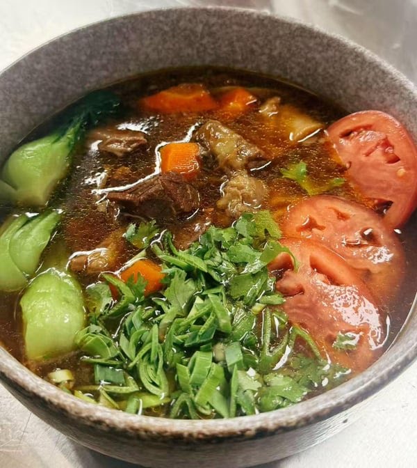 Meet up noodle 碰个面 by null