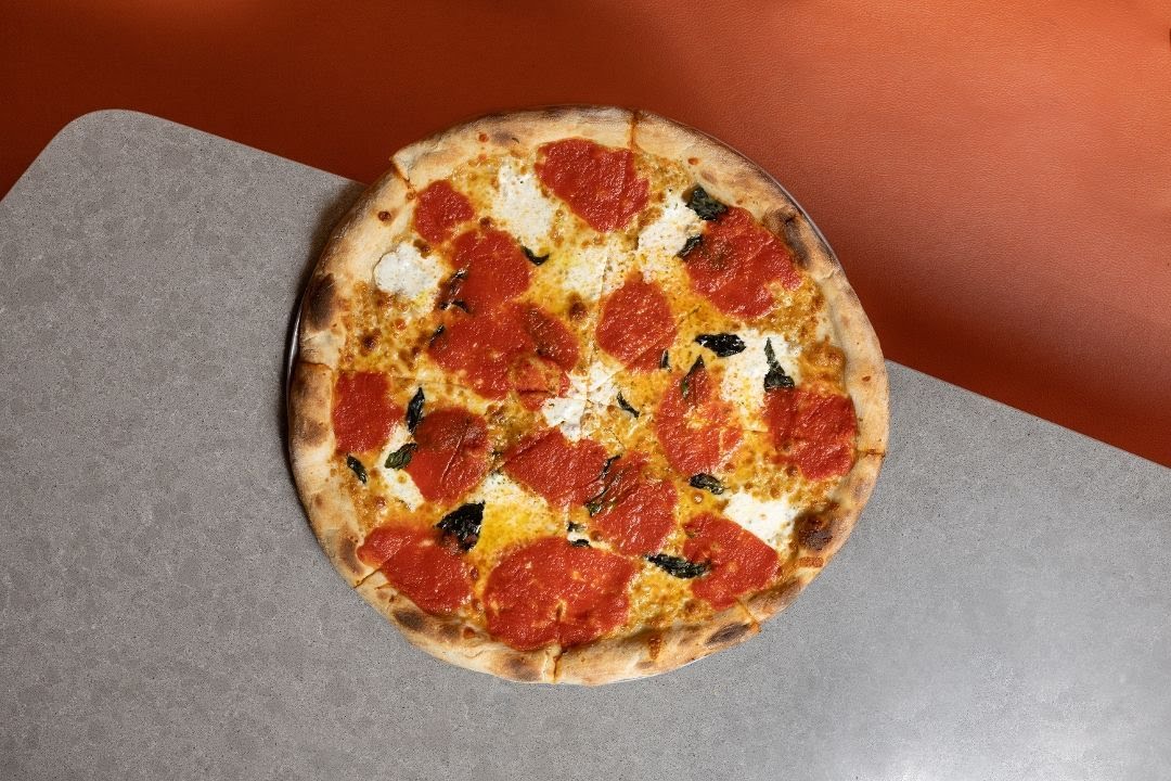 Norm's Pizza by null