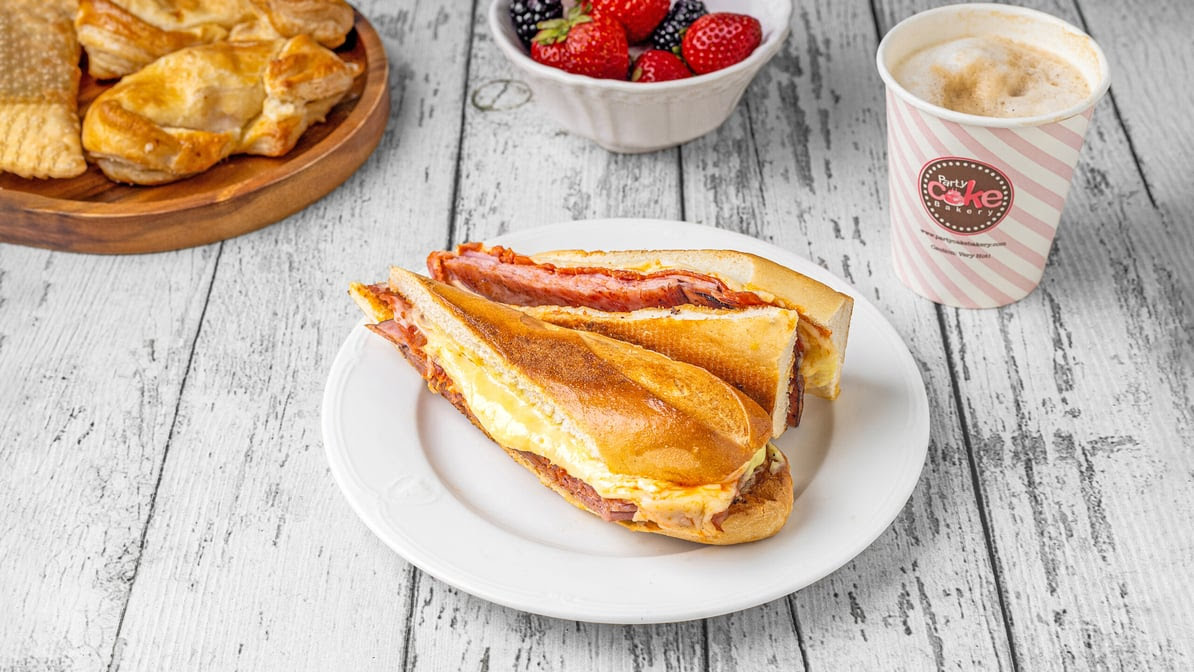 Party Cake Bakery by null