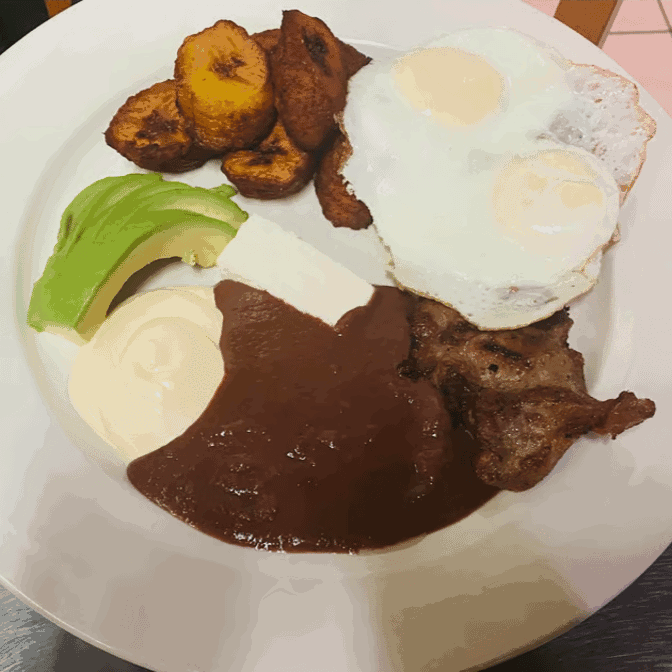 El Cuscatleco pupuseria y restaurante by null