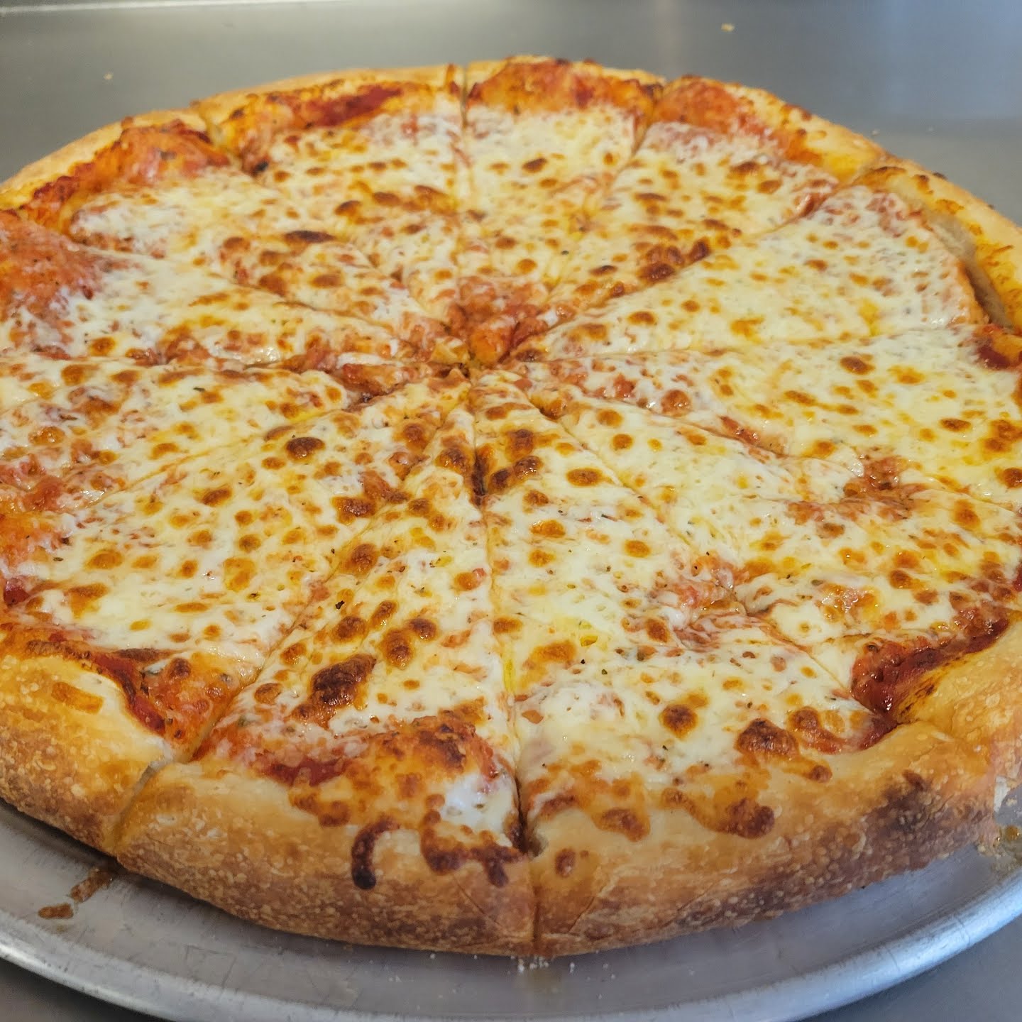 Free Wheeler Pizza by null