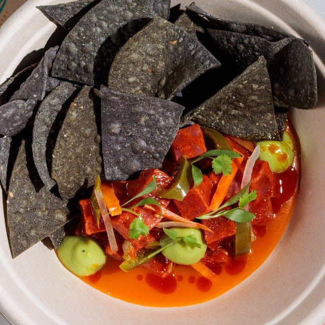 Una Mas on Adams by null