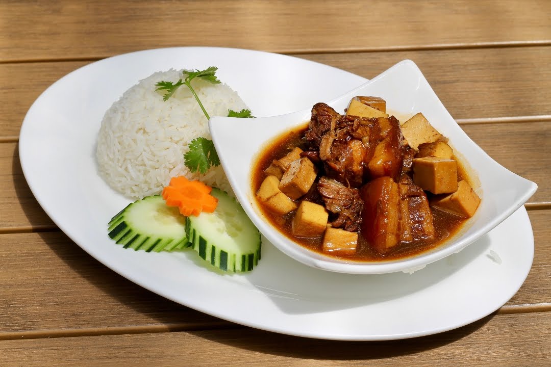 Inle Burmese Cuisine by null