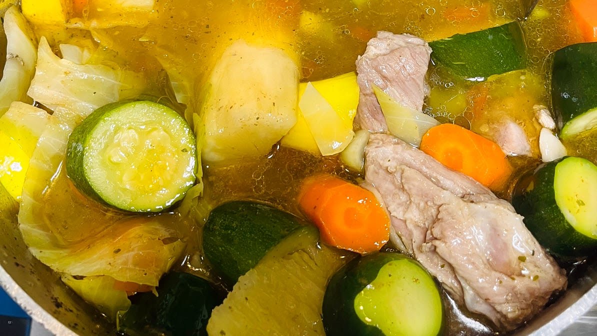 Uncle Milton’s catering by null