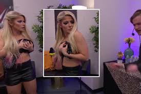 Alexa bliss begs wwe fans to be wary of imposters and catfish scams jpg x Alexa bliss sex