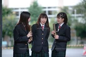 女子高生　毕业|学士服➕jk的毕业照超青春耶！?