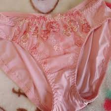 下着女装　百合子| / X