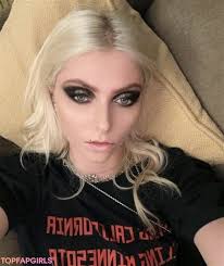 Taylor momsen tout a de jpg x Taylor momsen