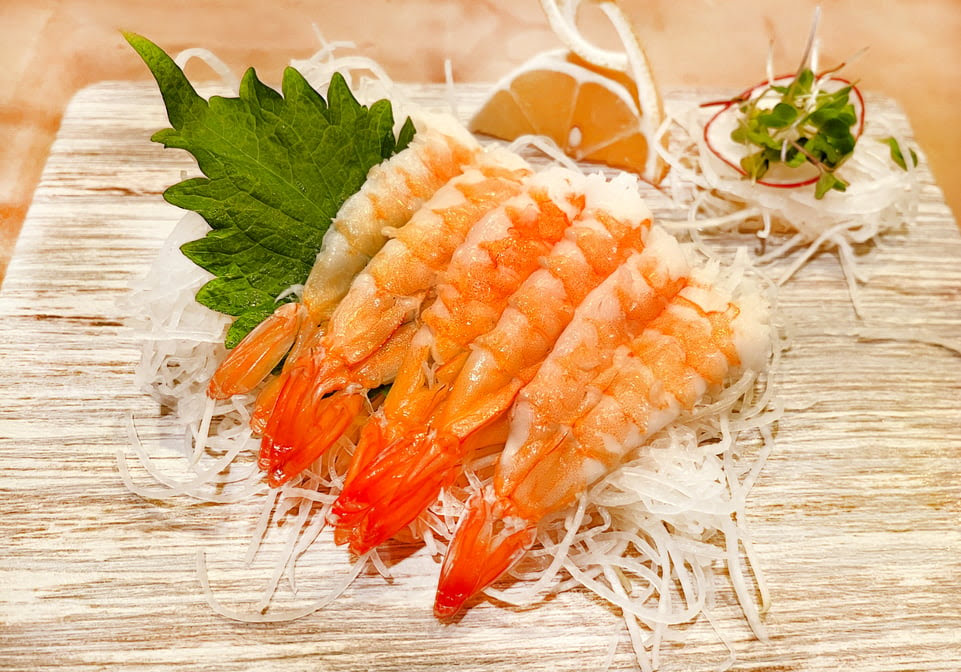 Sushi Ye by null