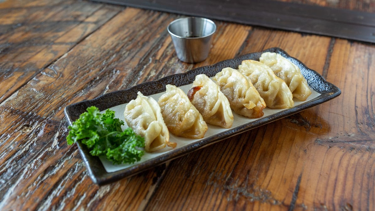 Moon Thai & Japanese by null