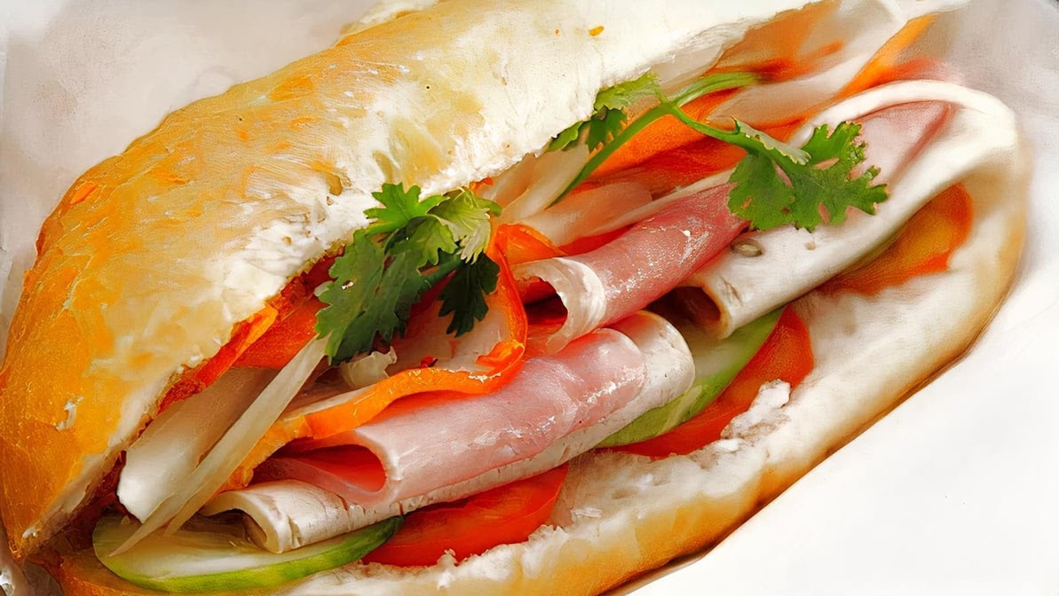 Nissi Bánh mi by null