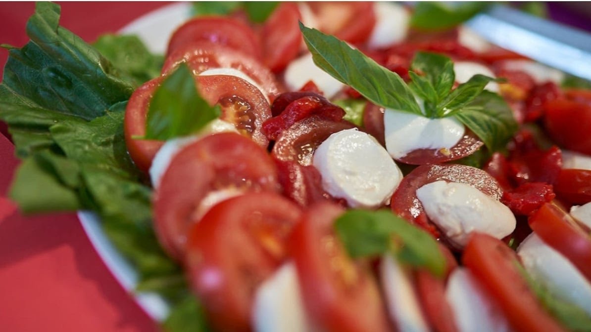 Outta Hand Pizza by null