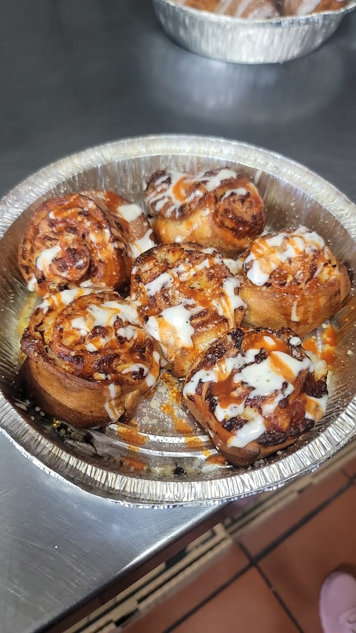 Crazy Tomato Pizza by null