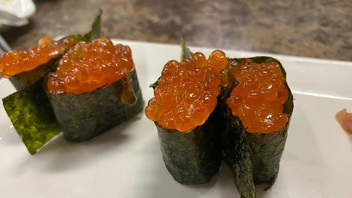 Maru Sushi by null