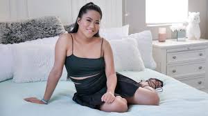 Alona bloom jpg x Alona bloom