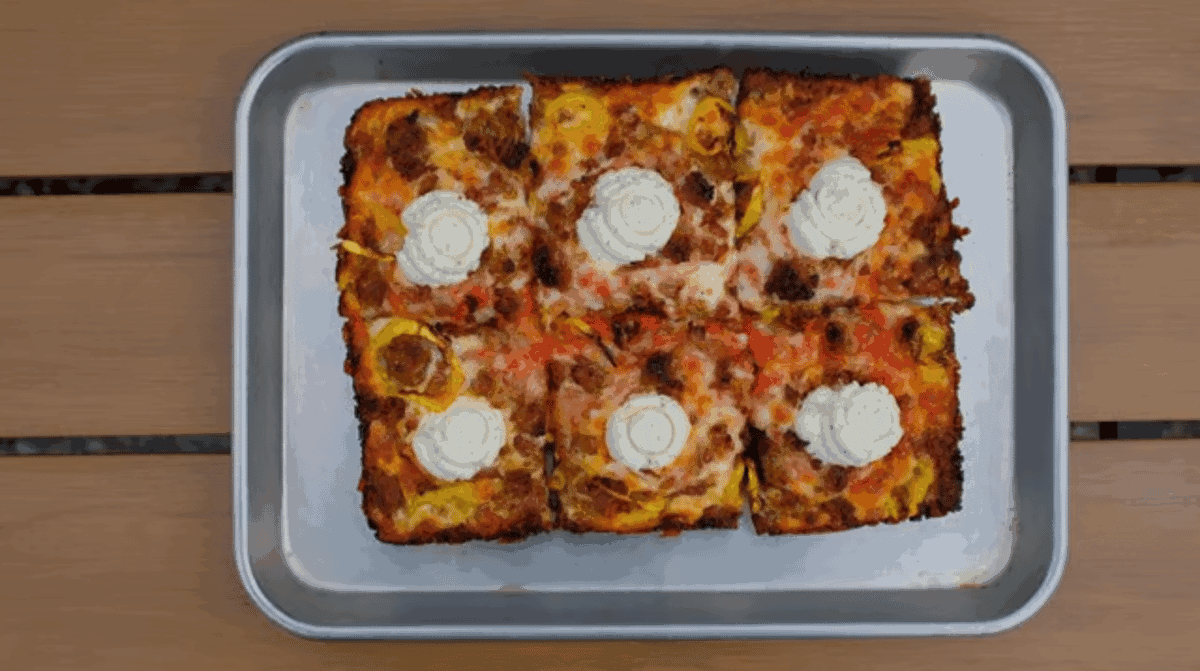 Wrecktangle Pizza by null