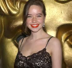 Girl lost a hollywood story movie review jpg x Anna popplewell sexy